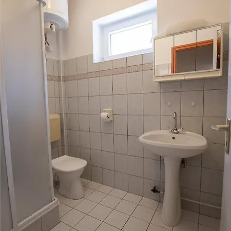 Akacfa 13 زلاكاروس