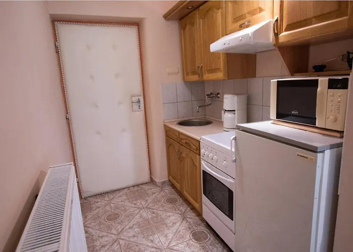 Akacfa 13 Apartmán *